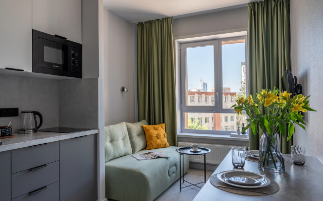 Апартаменты с креслом-коконом на балконе Stepanenkov на Свердлова 32б