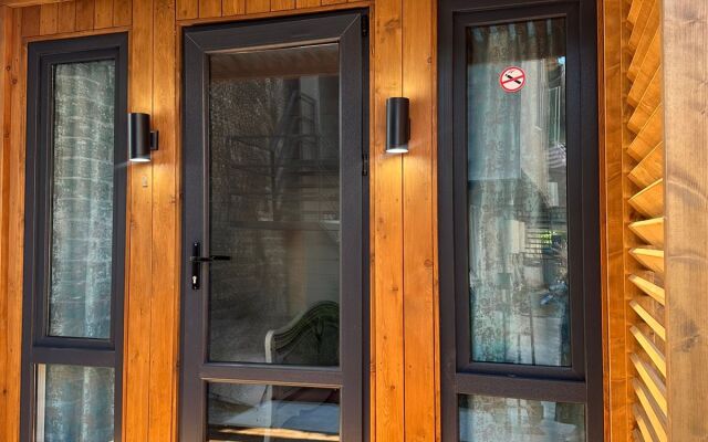 U Elviry Guest house