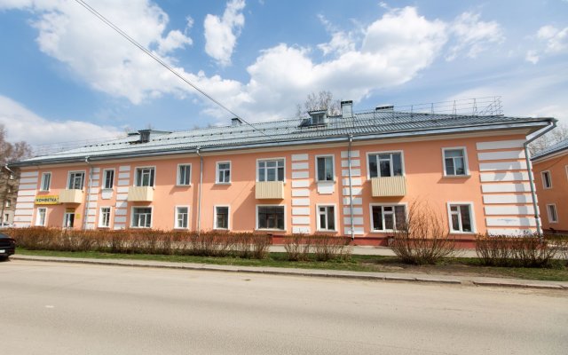 9 Nochey Na Kartashova 31b/3 №3 Apartments