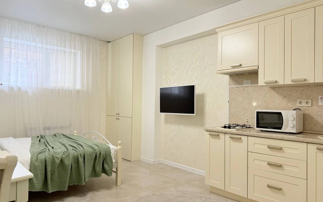 Апартаменты Студия возле Моря для Двоих на цокольном этаже