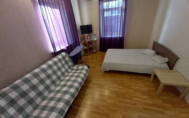 Апартаменты Like Home Богдана Хмельницкого 1