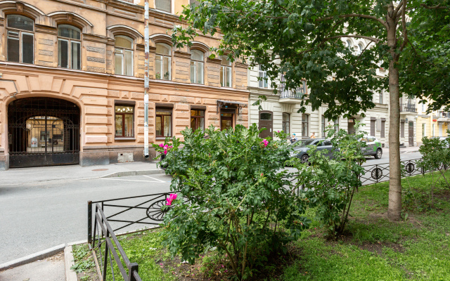 Dlya Vlyublennykh V Peterburg Dostoyevskogo Apartments