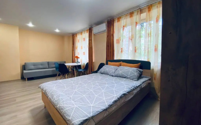 Апартаменты Room-Room Хользунова 38