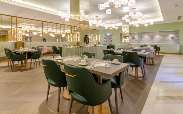 The Emerald House Lisbon, Curio Collection By Hilton