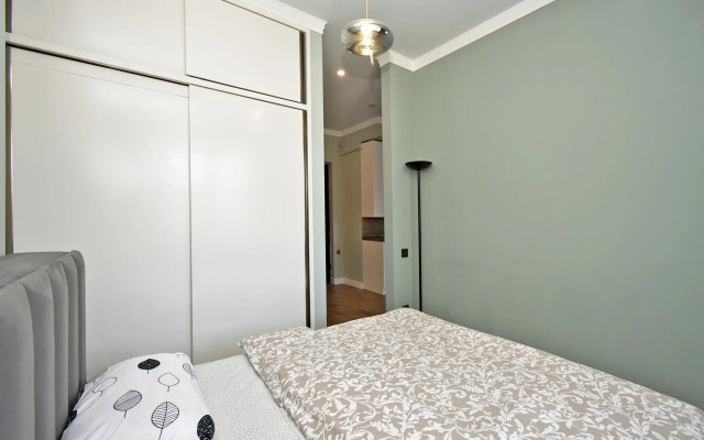 2-K v Novostroyke, Ulitsa Amiryana, Am2614 Flat