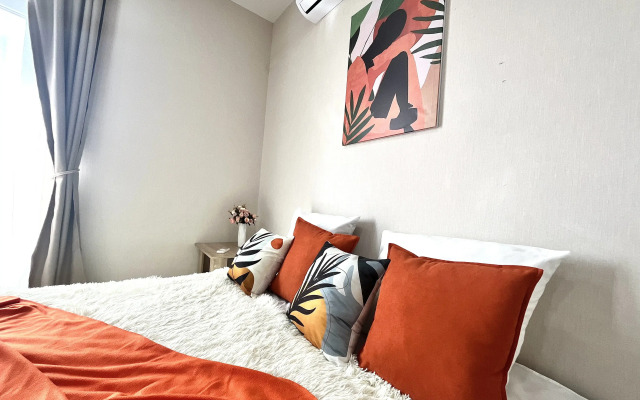 Studiya s Balkonom i Vidom na More Apartments