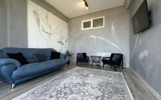 Квартира с Шикарным Видом на Море и Аллею