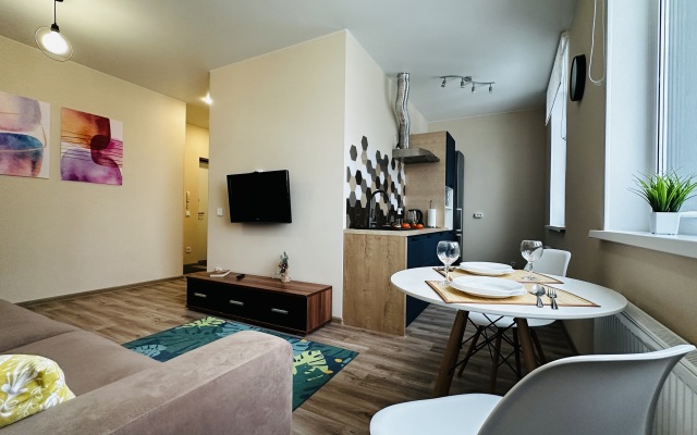 Uyutnaya Evro-dvuhkomnatnaya V Zhk Maasdam Flat