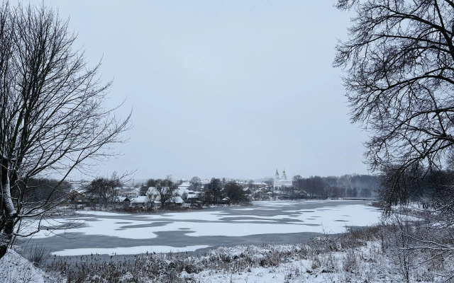 Вилла на берегу реки около Минска