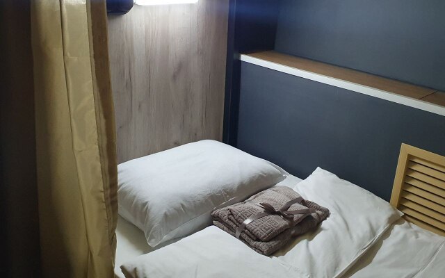 Cape Hostel