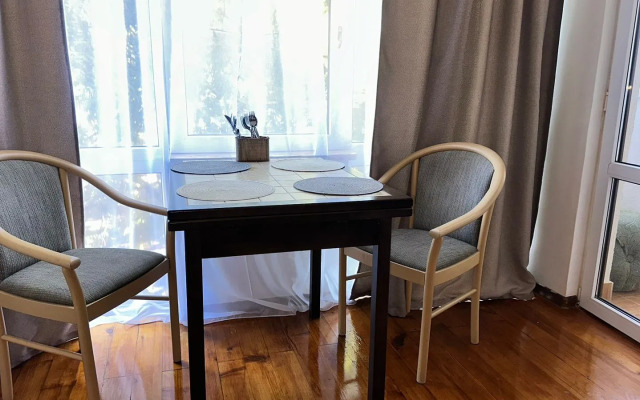 Dvukhkomnatnye Apartamenty Na Tsvetochnoy Flat