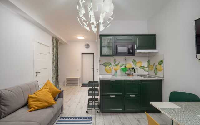 U Morya S Basseinom ZhK Solnechnyij apt47 Apartment