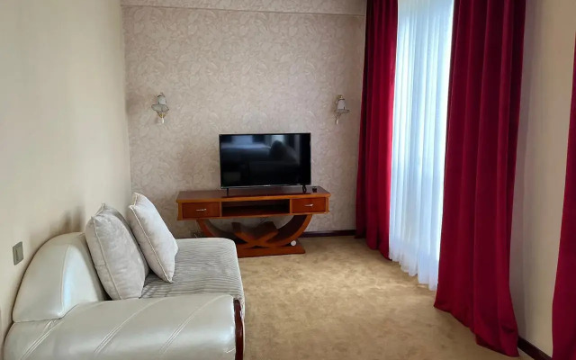 Hotel Luxurious