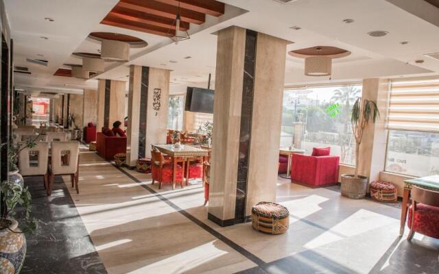 Курортный Отель Tiba Pyramids Hotel