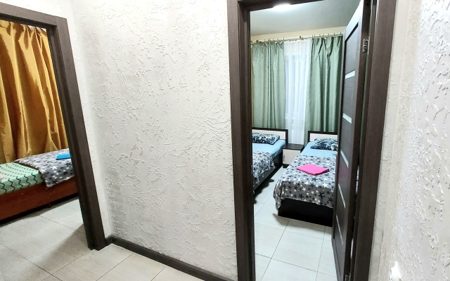 Апартаменты весь первый этаж (100 кв.м.) с 3 спальнями нового городского коттеджа