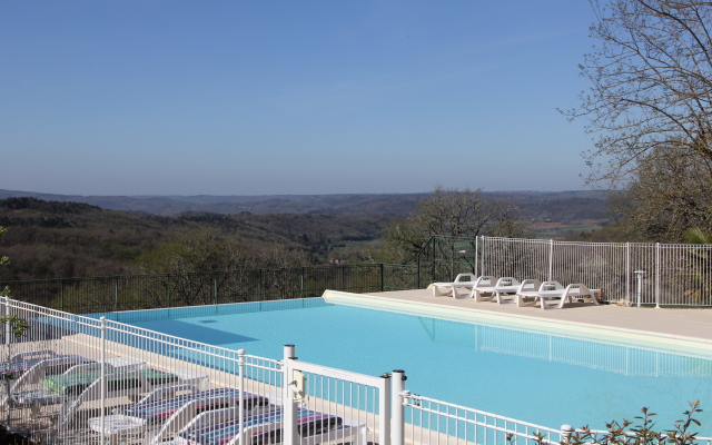 Domaine Des Compouzines Apart-Hotel