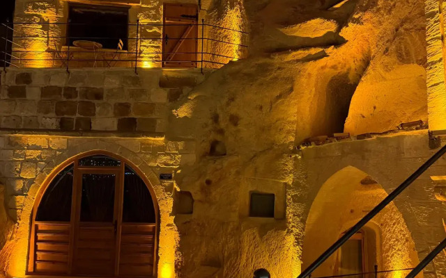 My Cave Suites