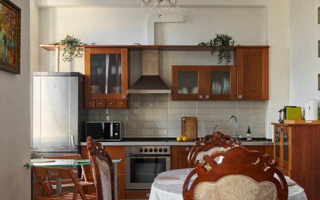 Dvukhetazhnye Na Tverskoy V 5 Minutakh Ot Kremlya Apartments