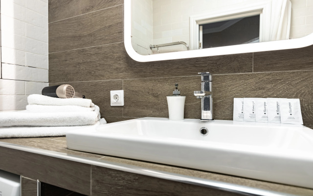 Апартаменты 2 Кровати Диван 6 гостей Центр Краснодара 22 Этаж Smart TV и Вид из Окна