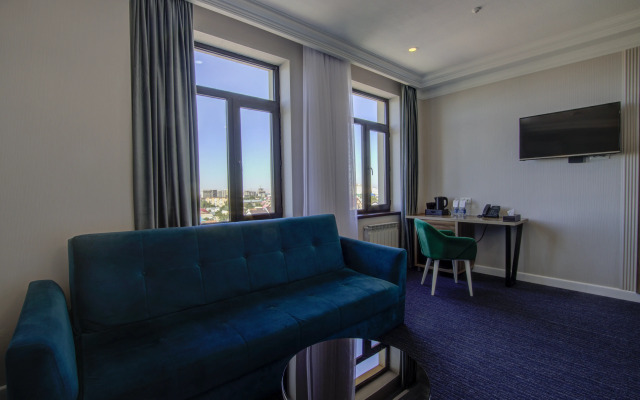 Resident Hotel