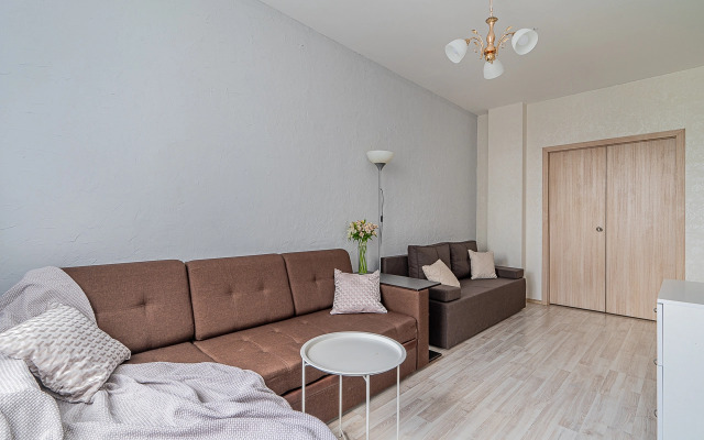 Квартира Двухкомнатная на Савкова 4