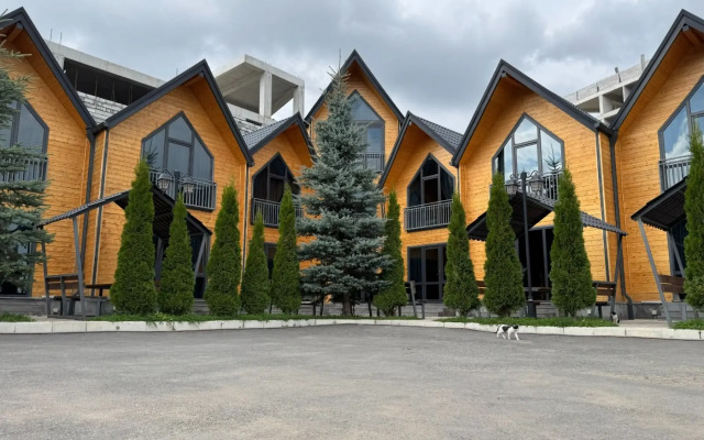 Everest Rest House House