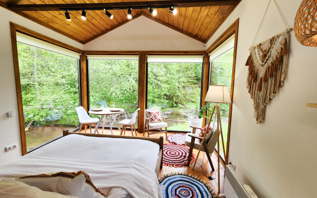 Zhivopisniy ostrov Glamping