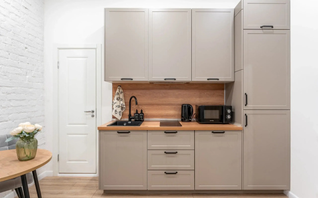Dizaynerskaya Dvukhmestnaya Studiya Flat
