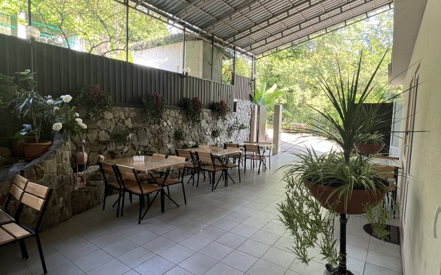 LariLanka Guest house