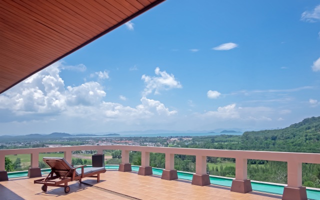 Luxurious ocean view villa with Private Pool and Jacuzzi Villa