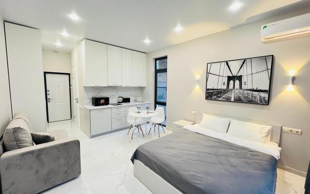 Apartamenty 3kh Mestnaya Studiya S Balkonom I Basseynom Apartments