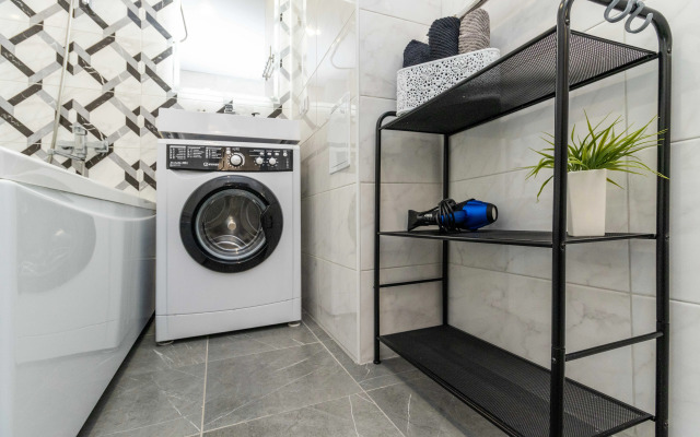 Квартира комфортные Ивана Захарова 18/2