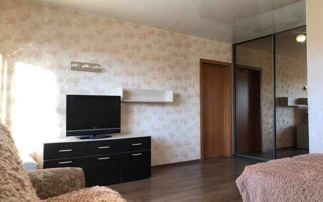 Квартира на Конституции Ссср 23