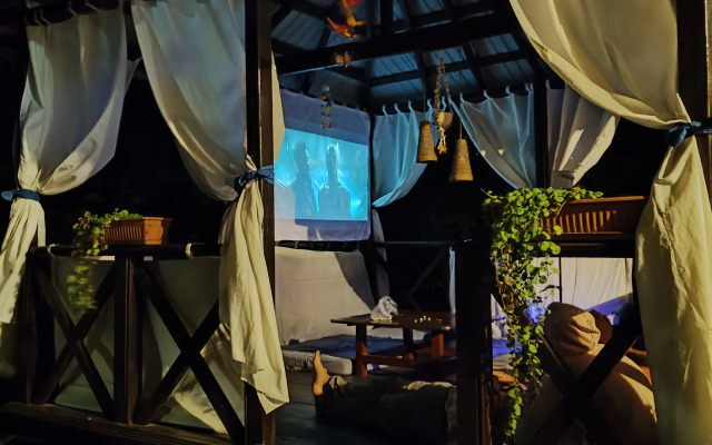 Etoleto Living Room