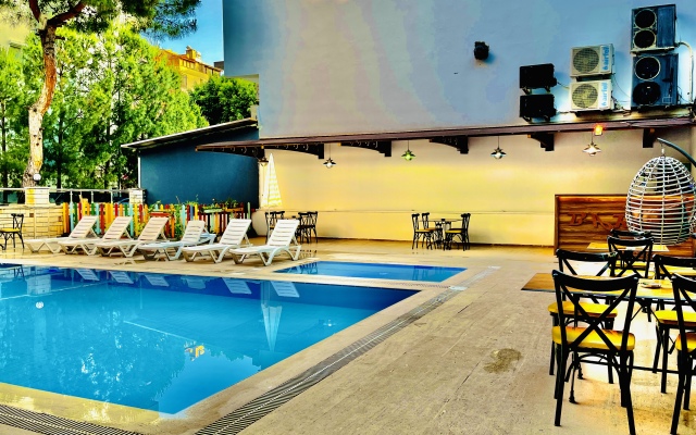 Grand LAVİN Hotel