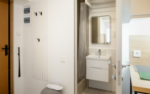 Na Sennoy Okolo Kanatnoy Dorogi Apartments