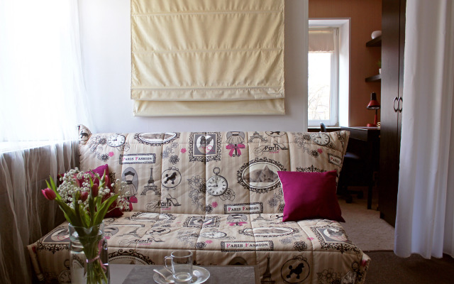 Uyutnaya Ryadom S Yablonevym Sadom Flat