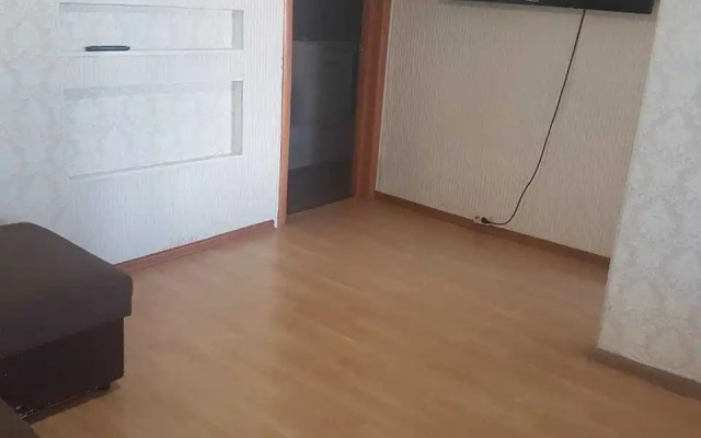 Komfort Na Prospekte 50 Let Oktyabrya 22 Flat