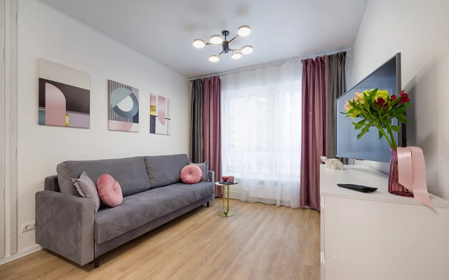 S Panoramnymi Oknami Vozle Metpo Lecnaya Flat