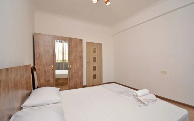 Perte House Apartment's on Argishti 13 Street Apartments