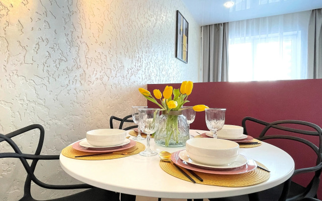 Studiya U Samogo Berega Reki Apartments