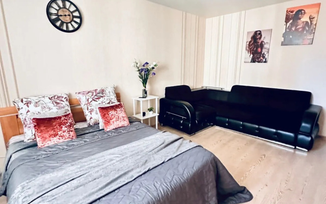 Апартаменты КВАРТ отель на Первомайском проспекте