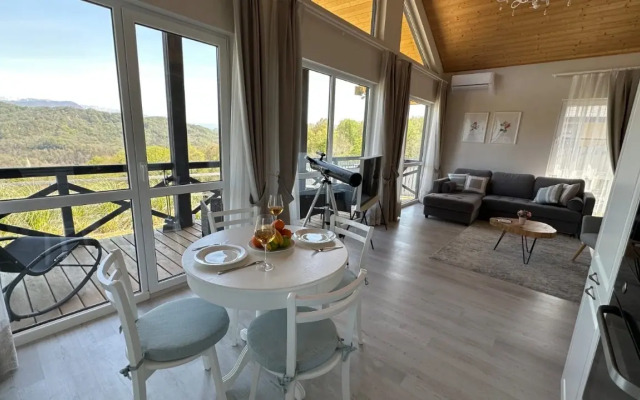 S Panoramnym Vidom Na Gory Private House