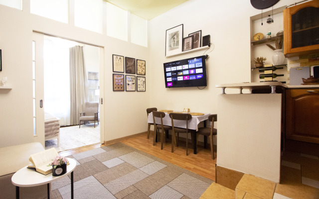 Na Tverskoy Flat