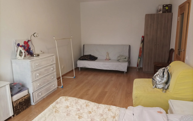 Zhilye u Metro Flat