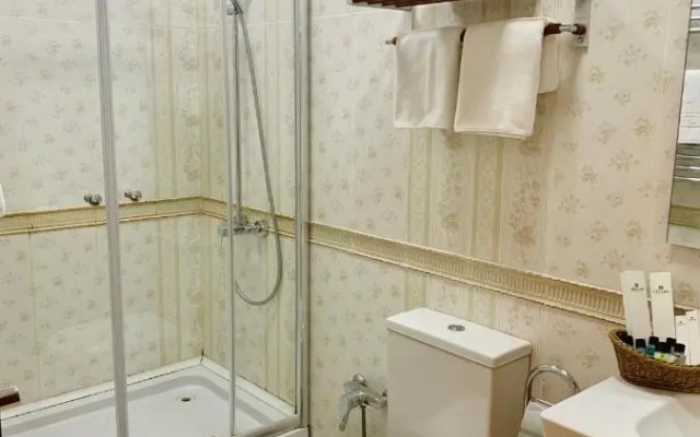 Clover Boutique Hotel