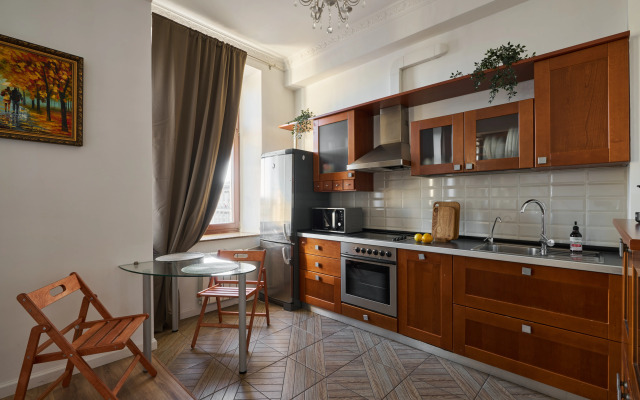 Dvukhetazhnye Na Tverskoy V 5 Minutakh Ot Kremlya Apartments
