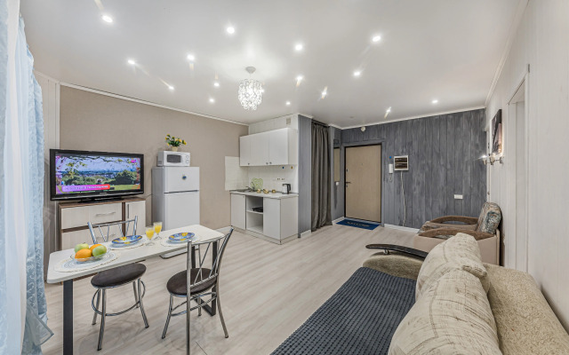 Na Bratyev Kashirinykh 131 Flat