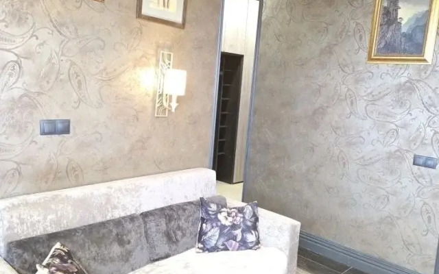 Квартира Лысогорская 89/1