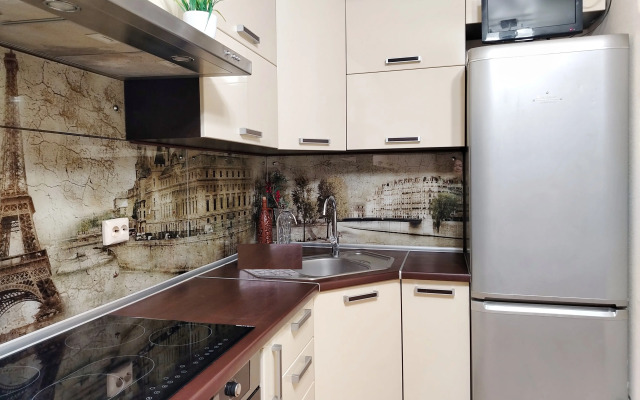 Uyutnaya kvartira u Tts Darina Apartments